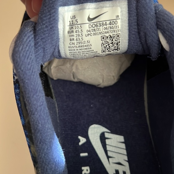 Nike Tuned Air…….11.5…..W/Box…….. - Picture 2 of 4